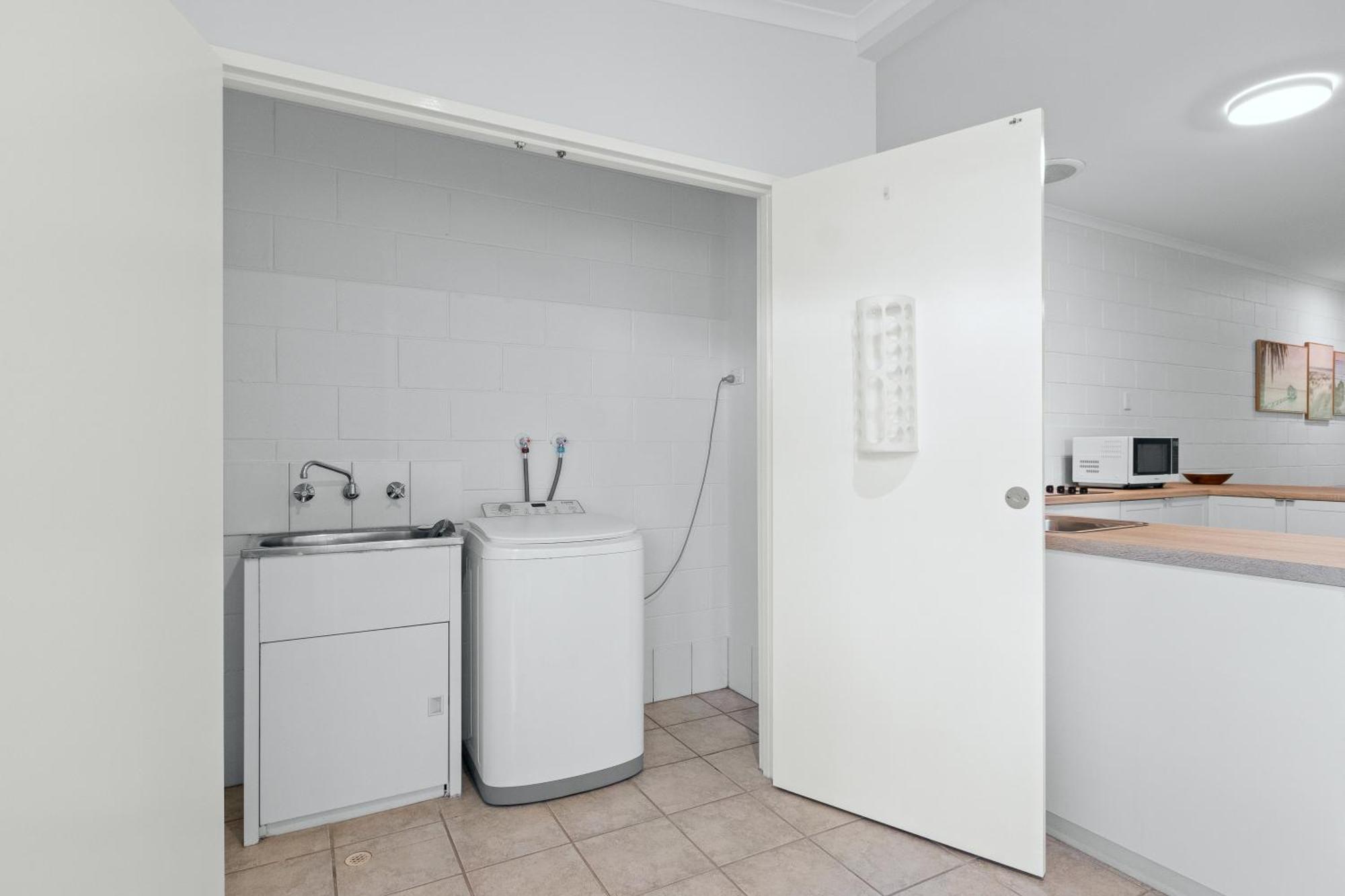 Cable Beachside Villas Μπρουμ Εξωτερικό φωτογραφία